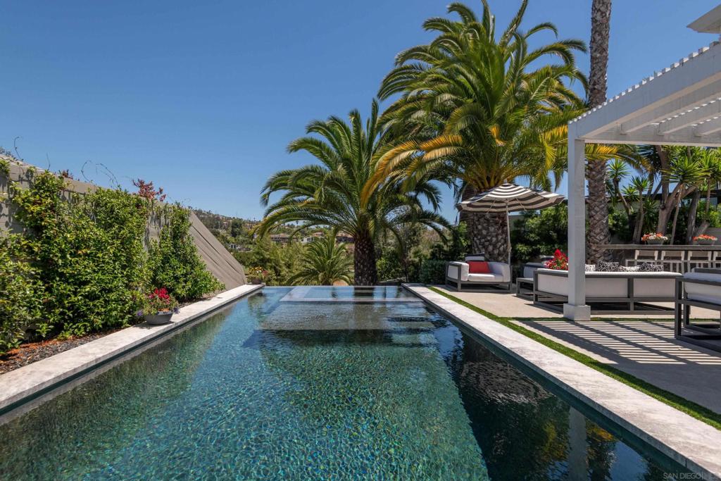 7026 Estrella De Mar Rd