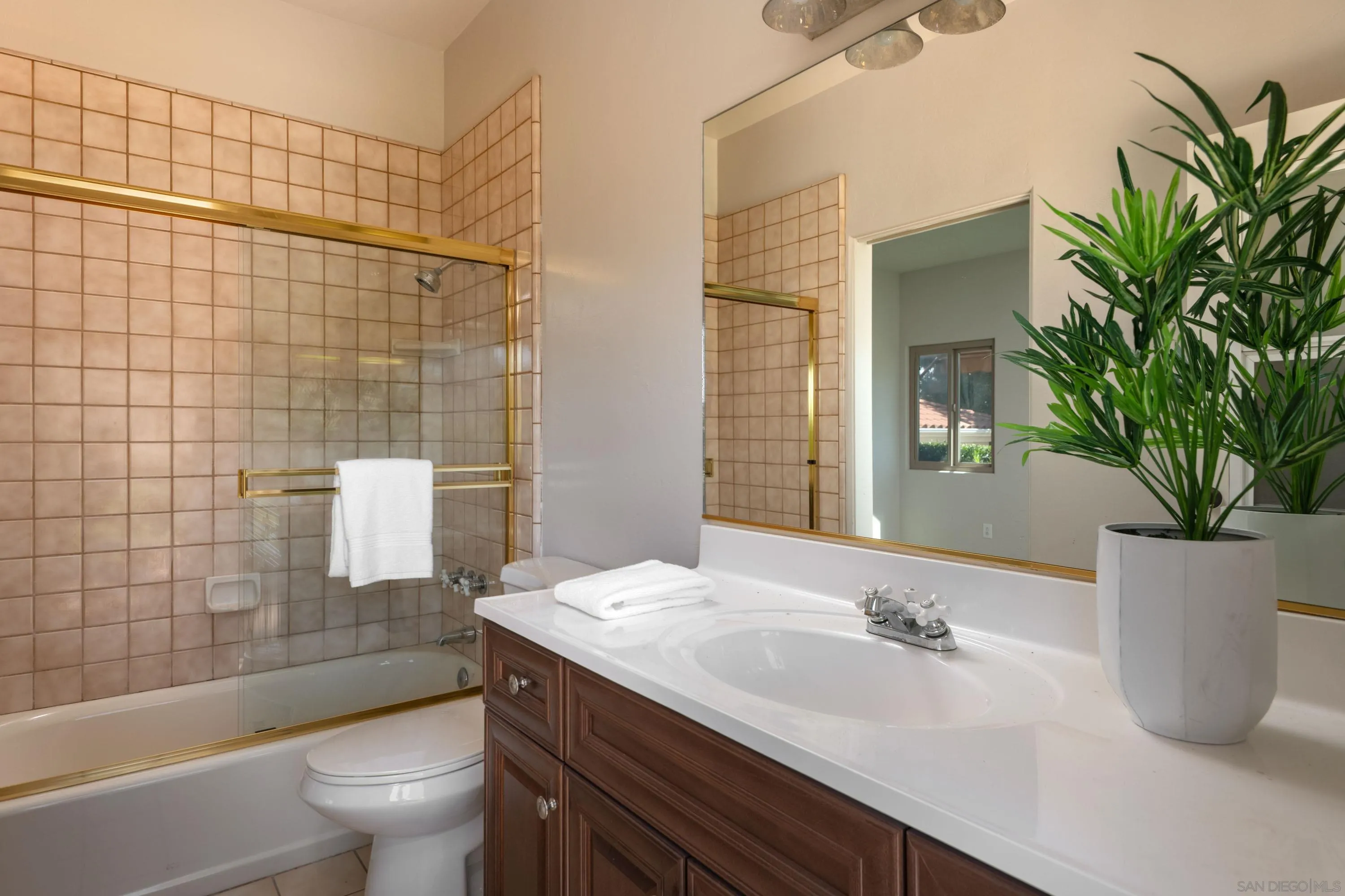 30343 Calle La Reina