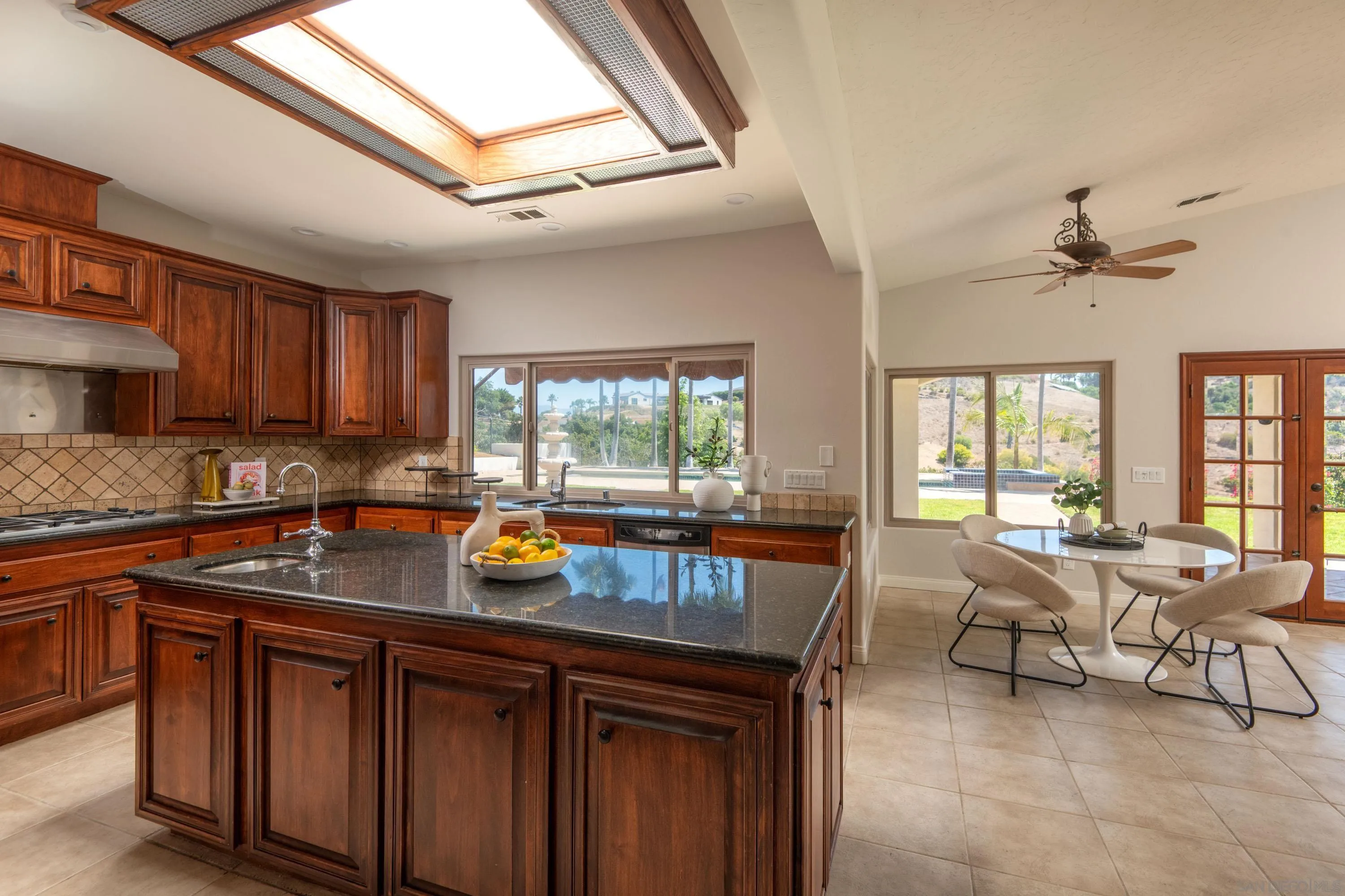 30343 Calle La Reina