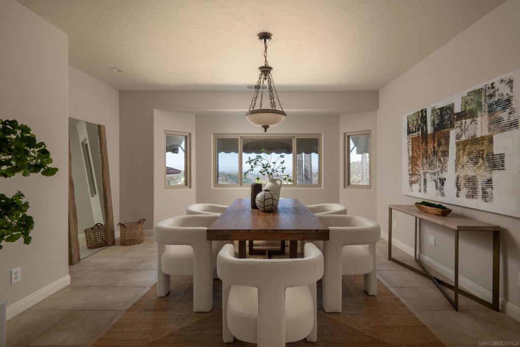 30343 Calle La Reina