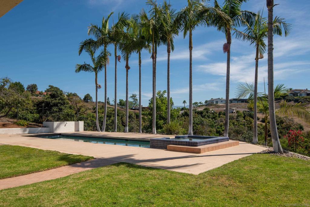 30343 Calle La Reina