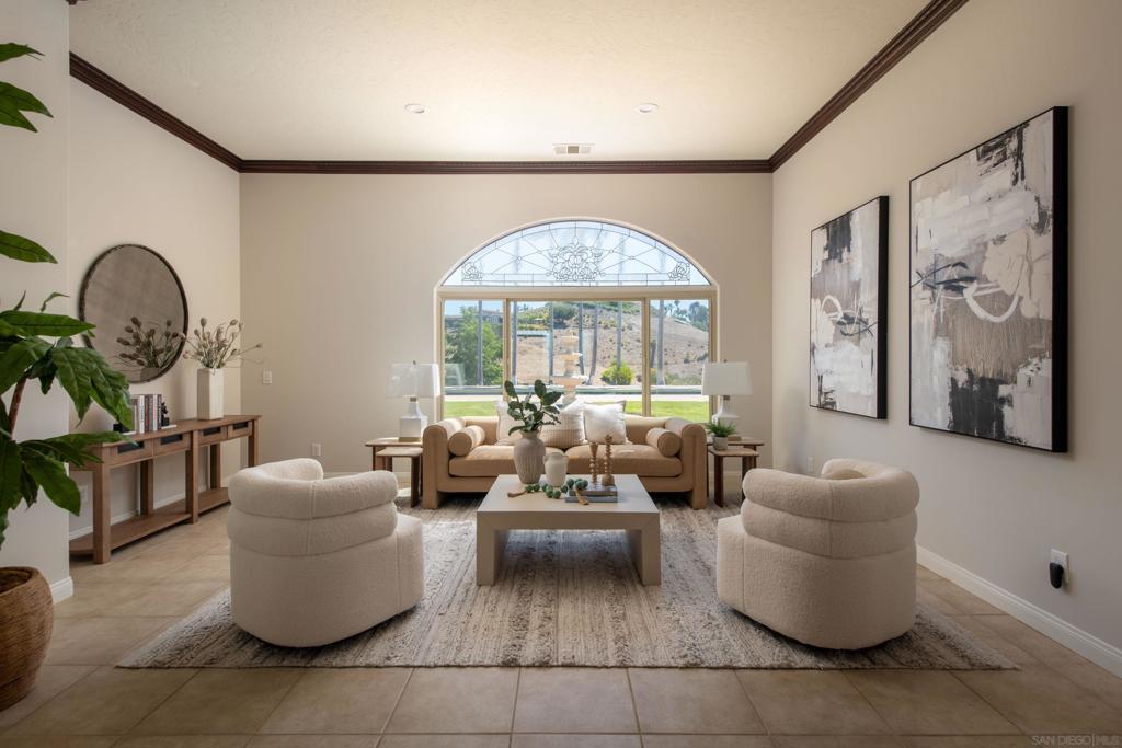 30343 Calle La Reina