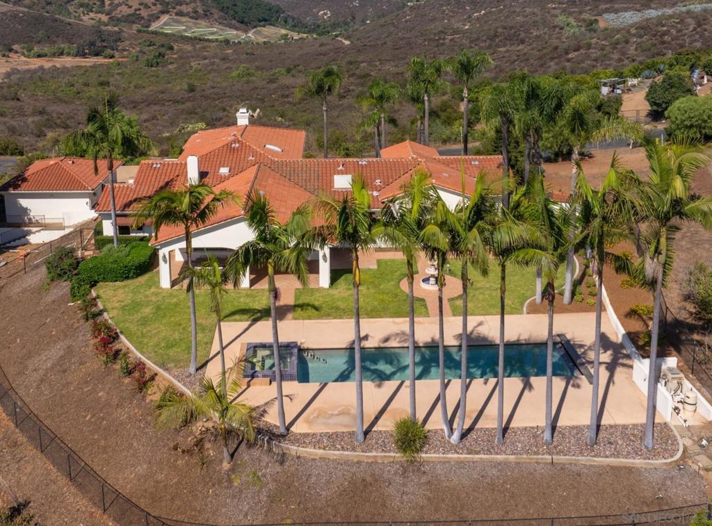 30343 Calle La Reina