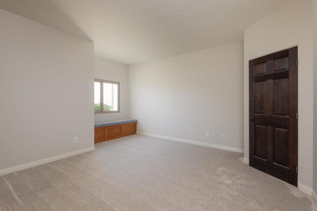 30343 Calle La Reina