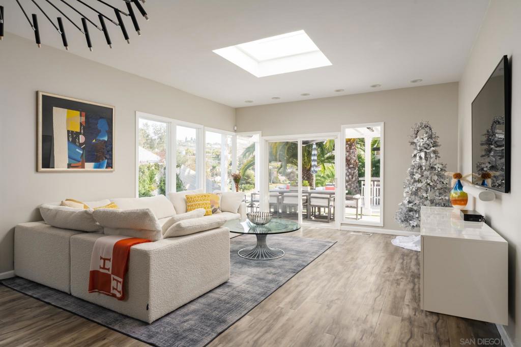 7026 Estrella De Mar Rd