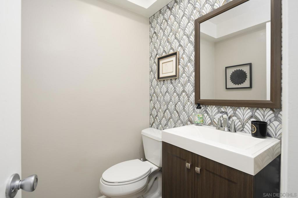 7026 Estrella De Mar Rd