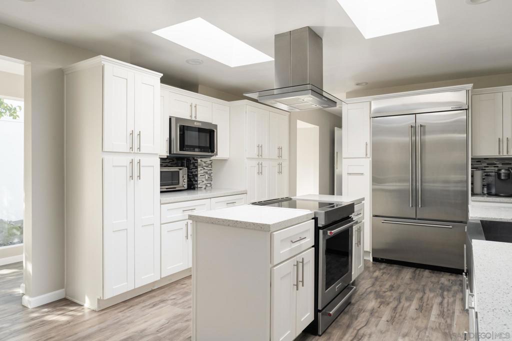 7026 Estrella De Mar Rd