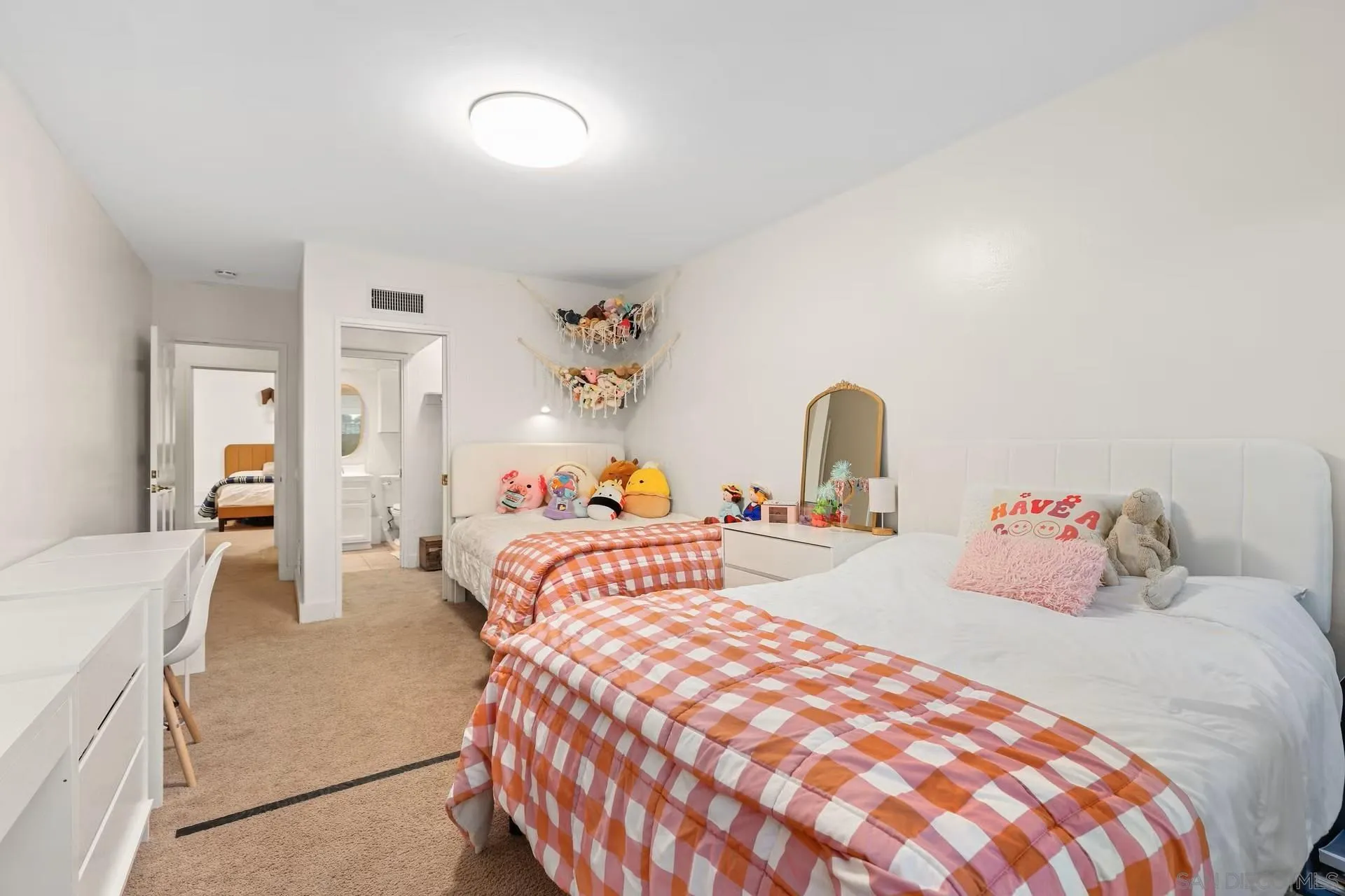 16936 Via De Santa Fe