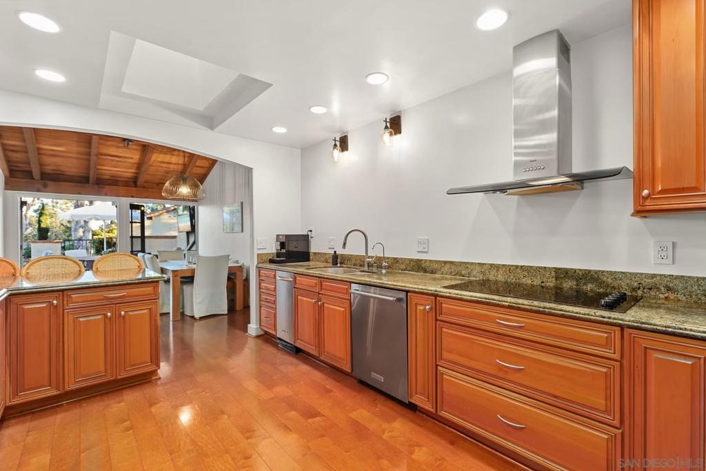 16936 Via de Santa Fe