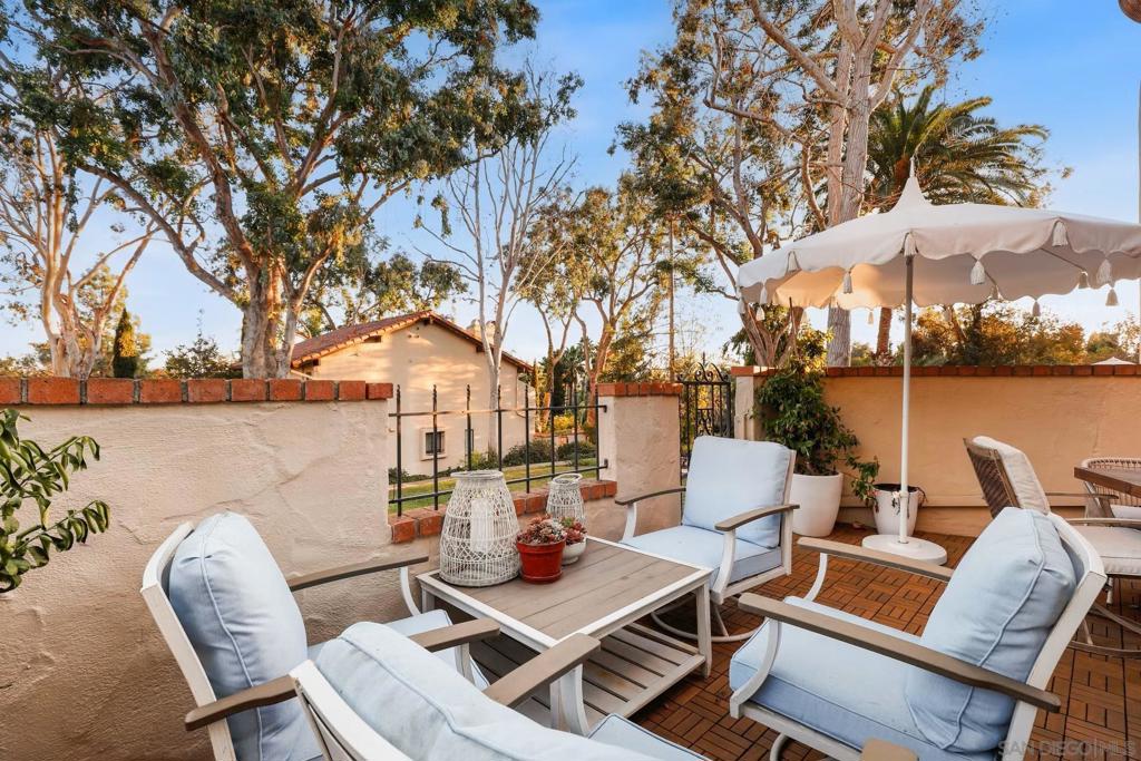 16936 Via de Santa Fe