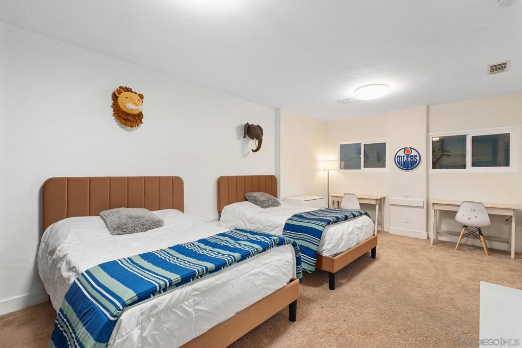 16936 Via de Santa Fe