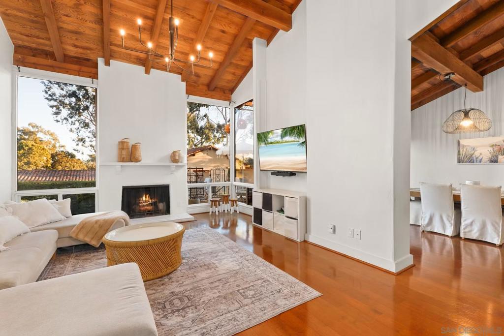 16936 Via de Santa Fe