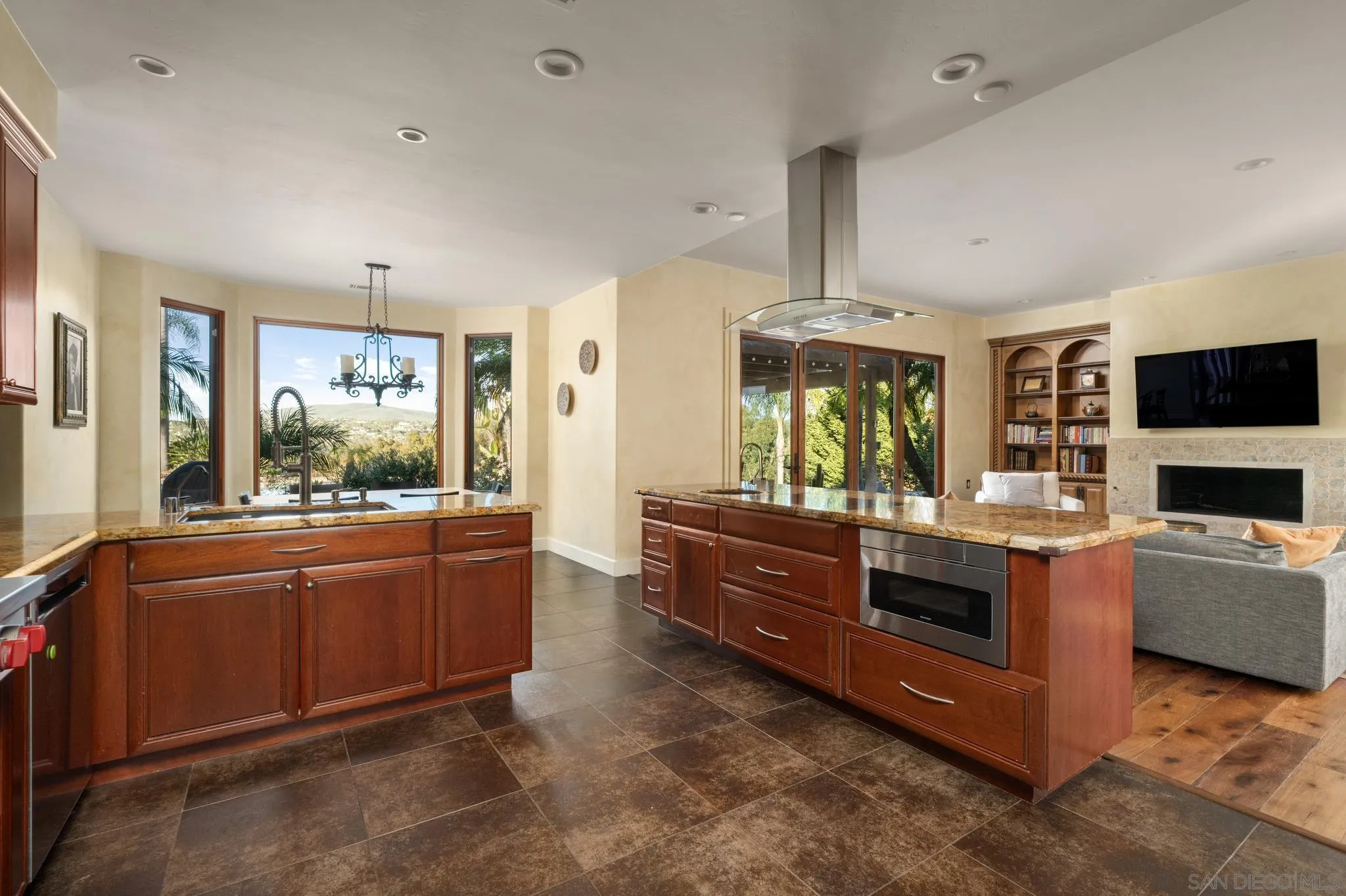 3028 Paseo Cielo