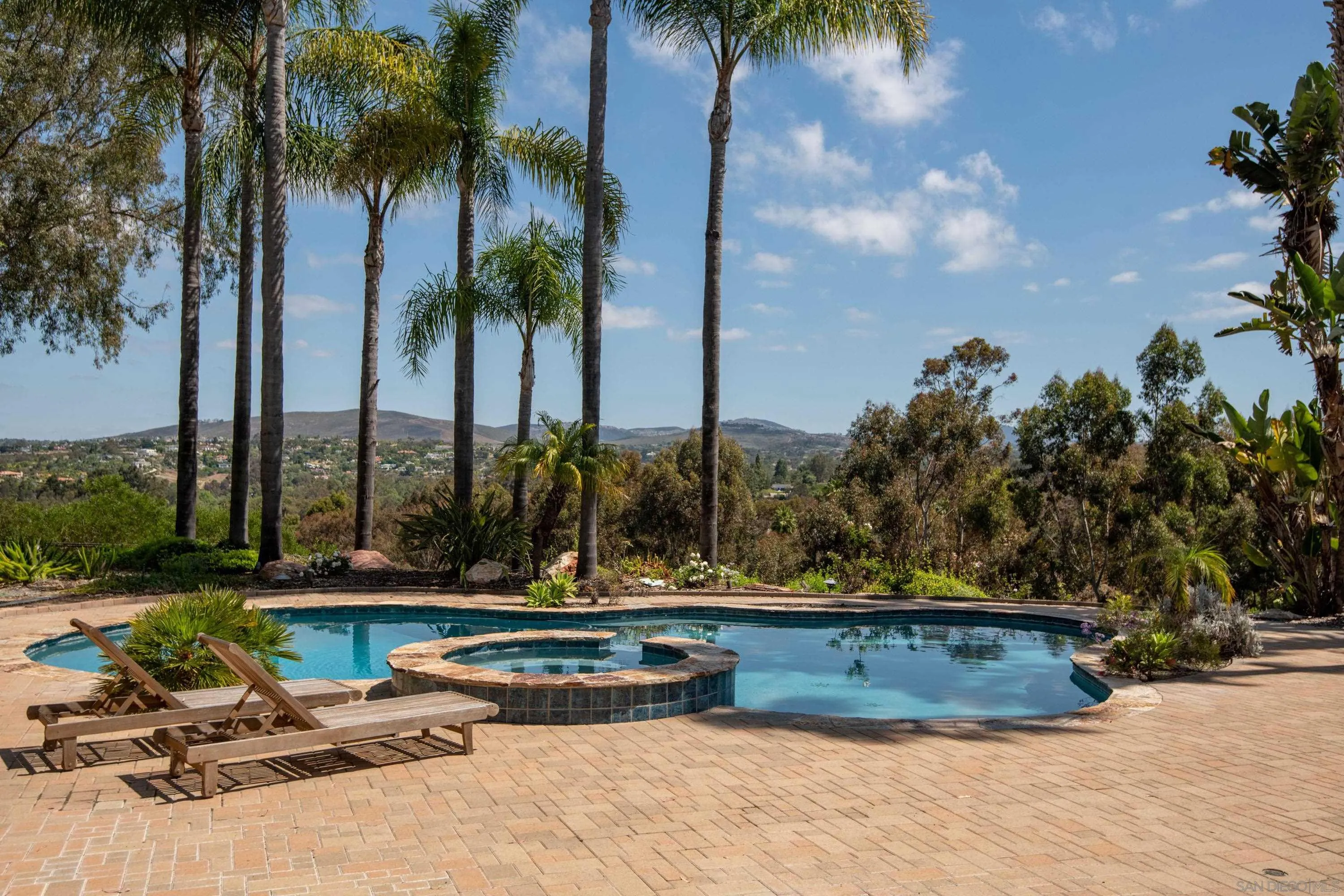 3028 Paseo Cielo