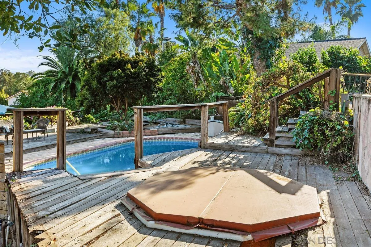 320 Beaumont Dr.