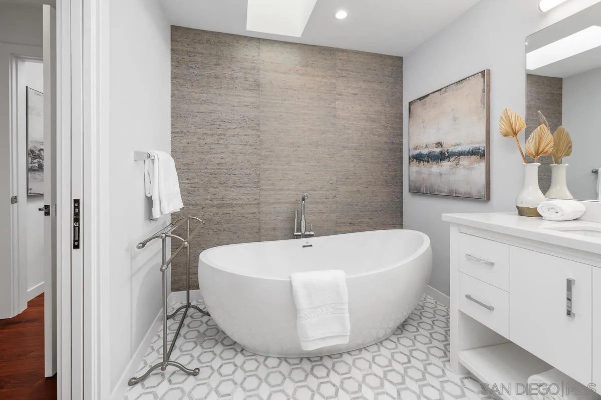 16902 Via De Santa Fe #4