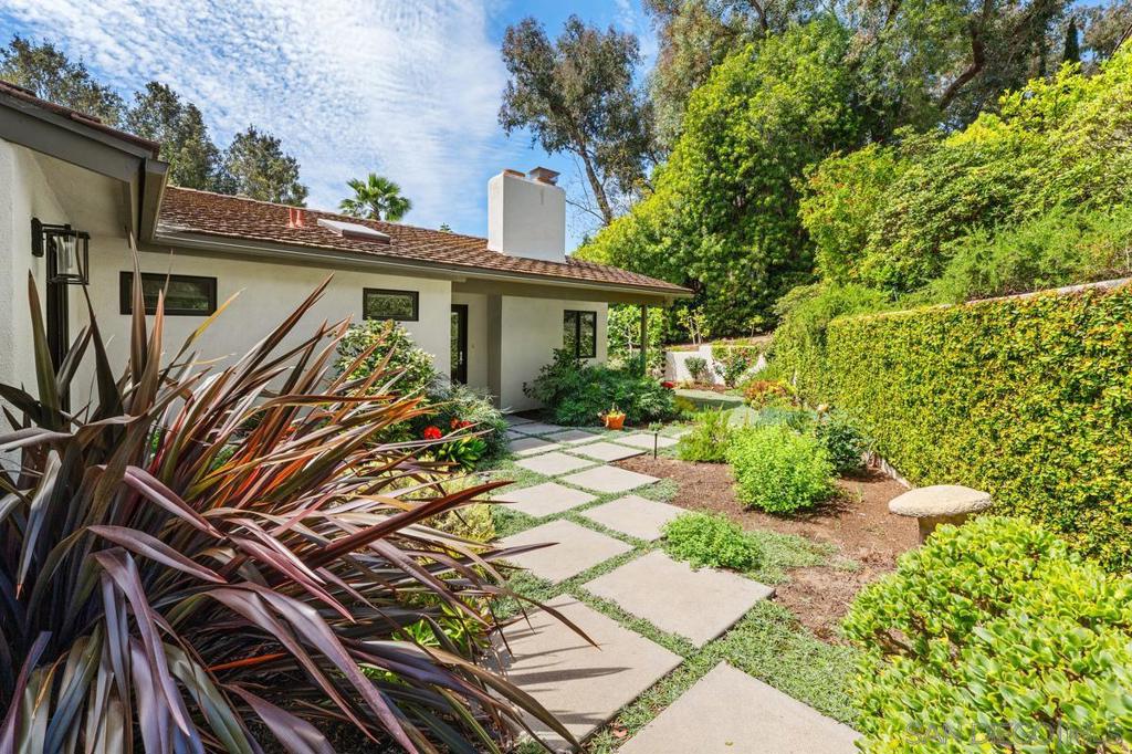 16902 Via de Santa Fe #4