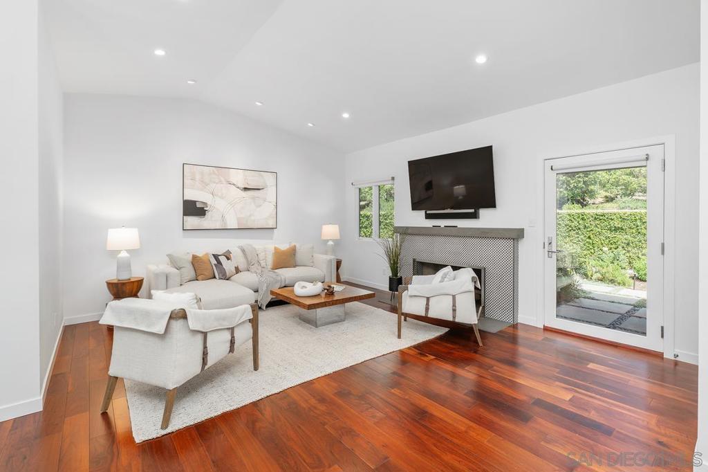 16902 Via de Santa Fe #4