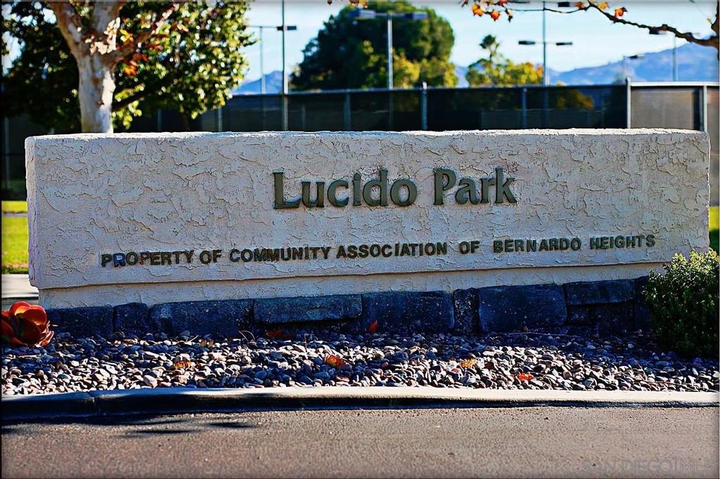 11896 Paseo Lucido 121
