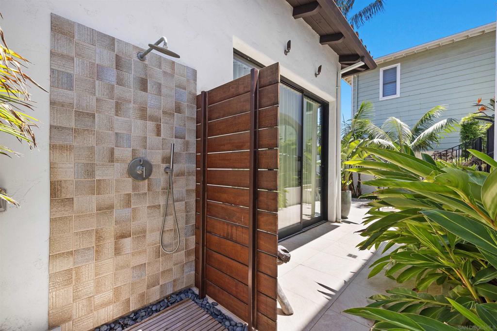 227 Neptune Ave