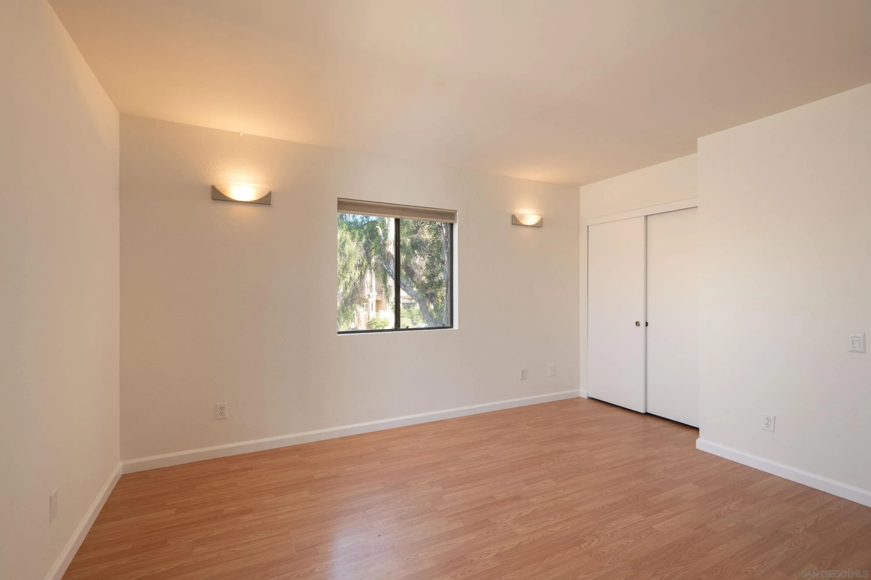 1819 Hornblend St #1