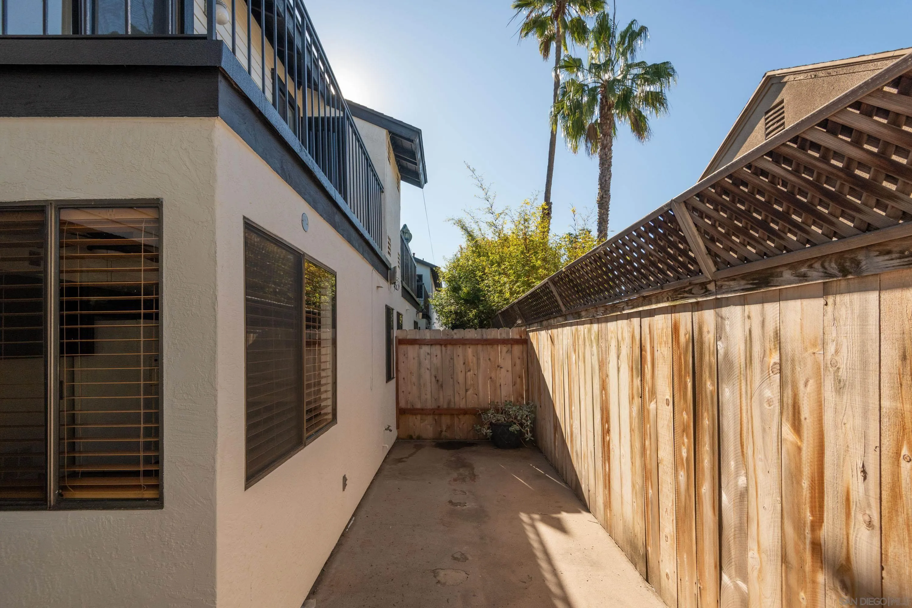 1819 Hornblend St #1