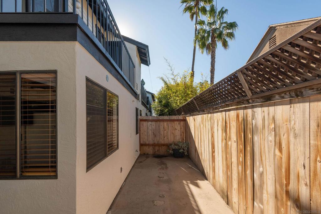 1819 Hornblend St #1