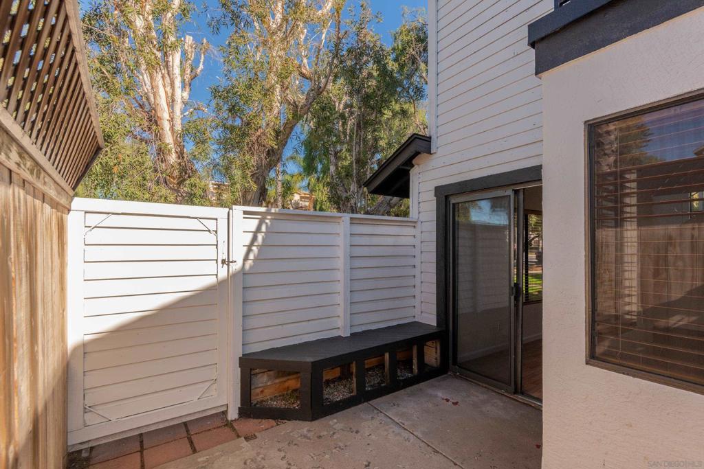 1819 Hornblend St #1