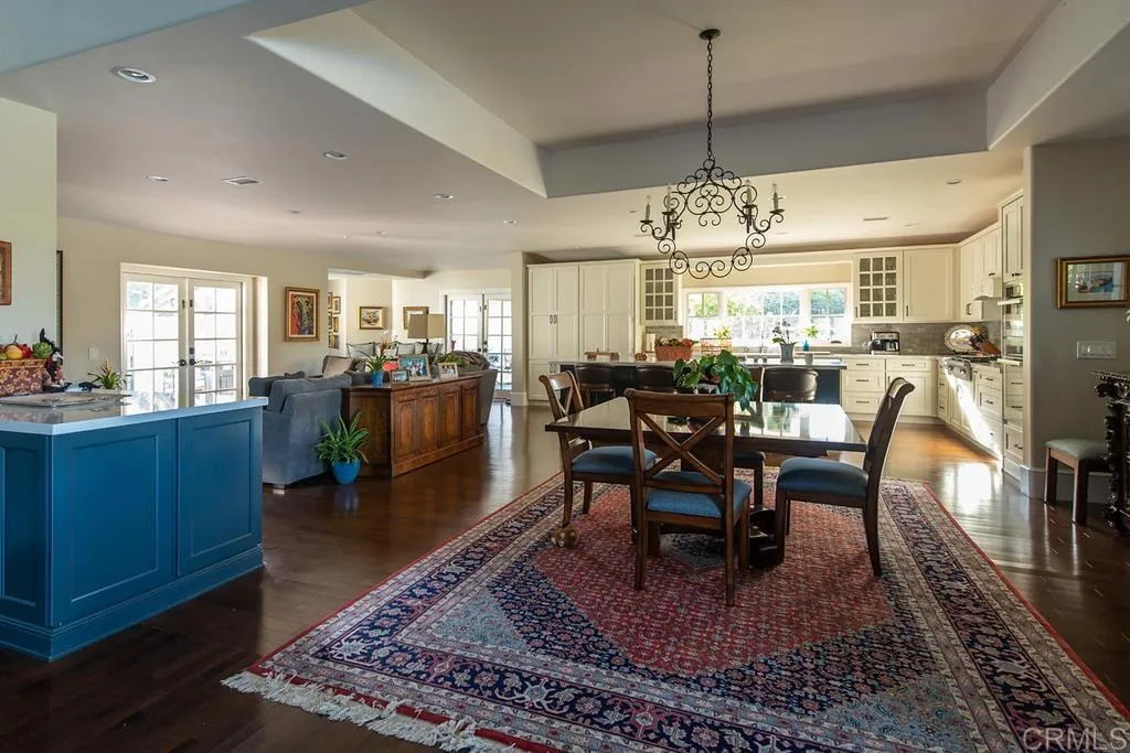 17925 Avenida Alondra