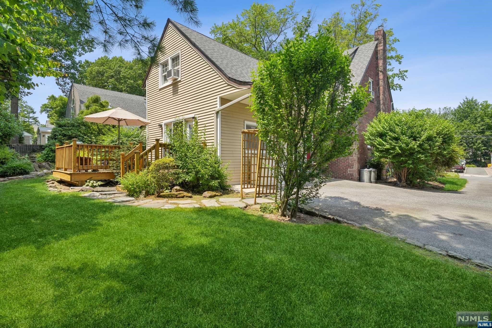 258 Churchill Road