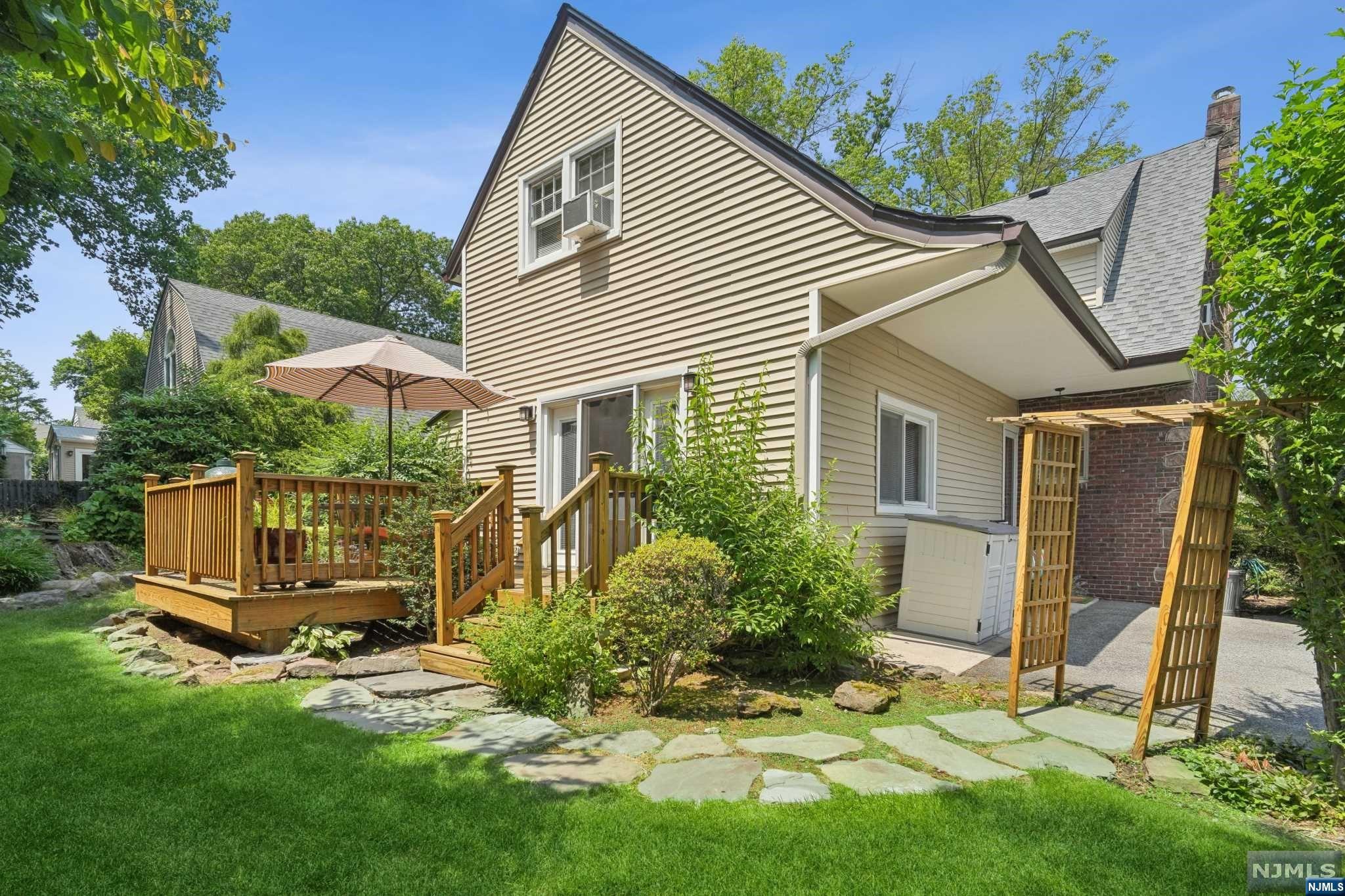 258 Churchill Road
