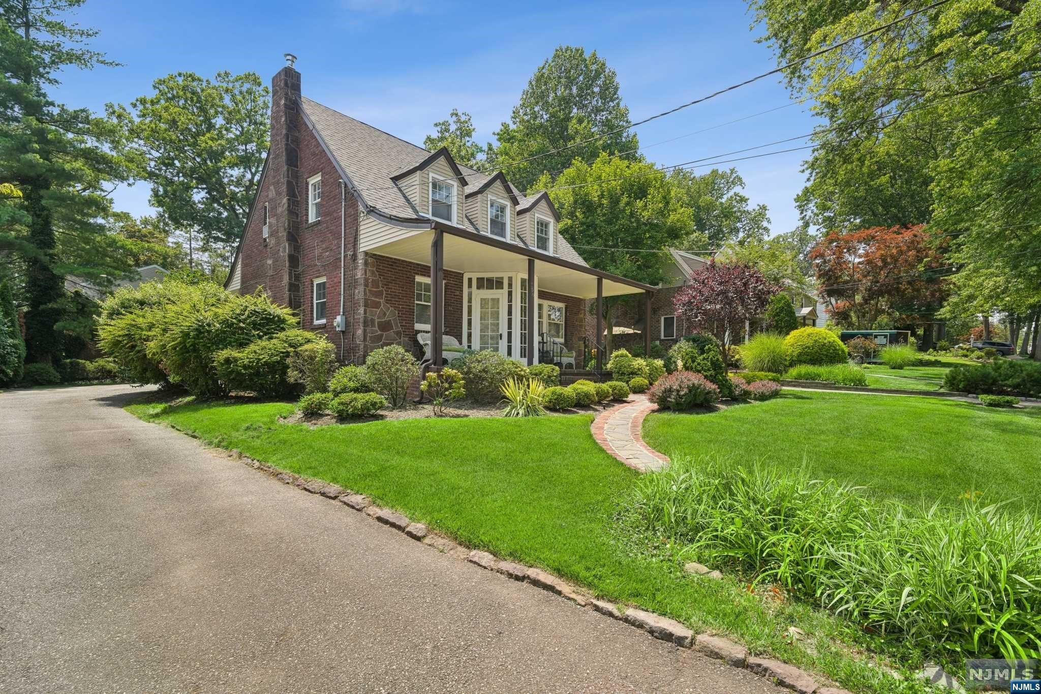258 Churchill Road