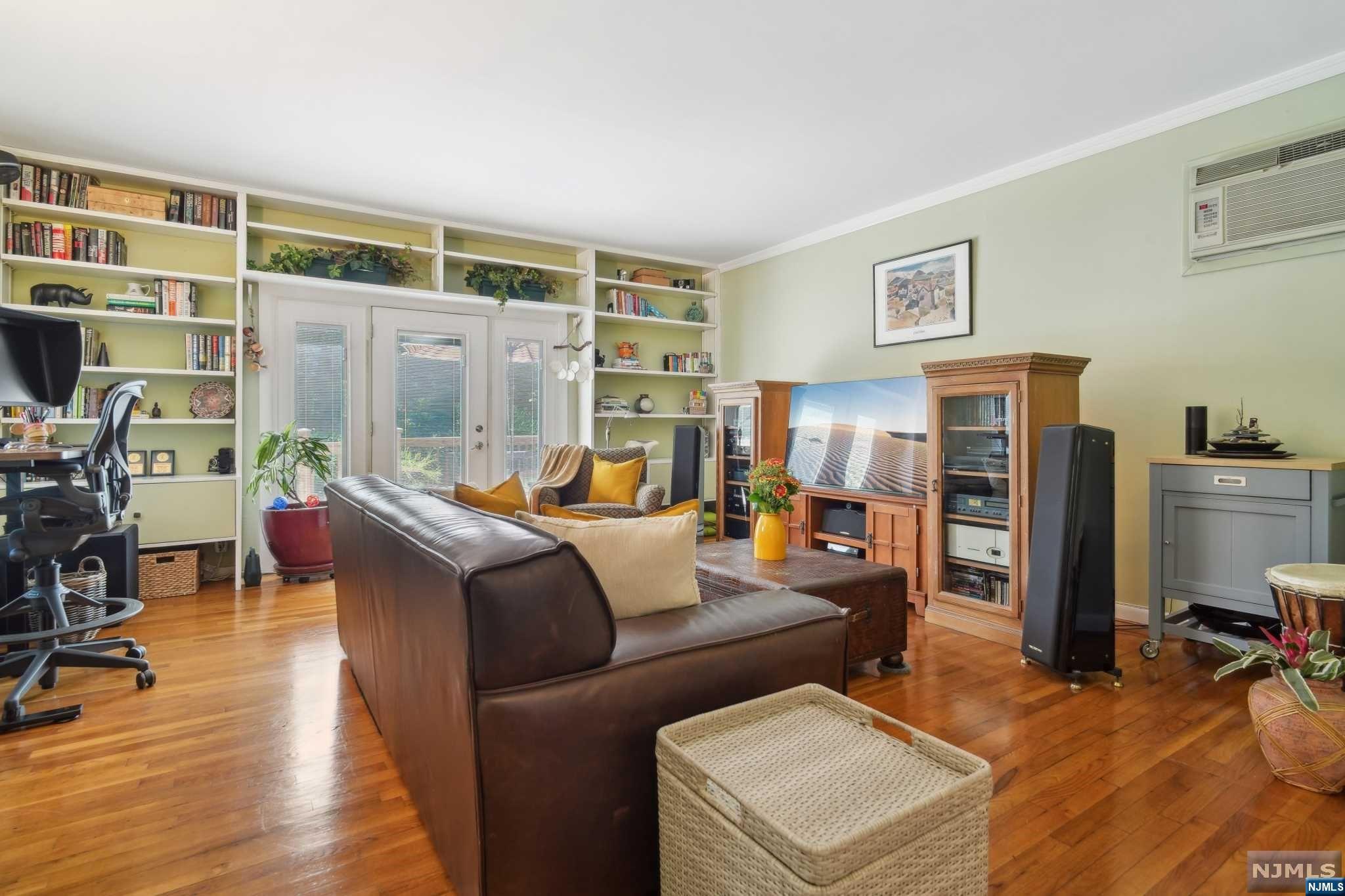 258 Churchill Road