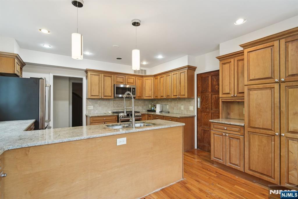380 Maple Hill Drive