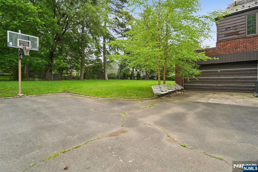 380 Maple Hill Drive