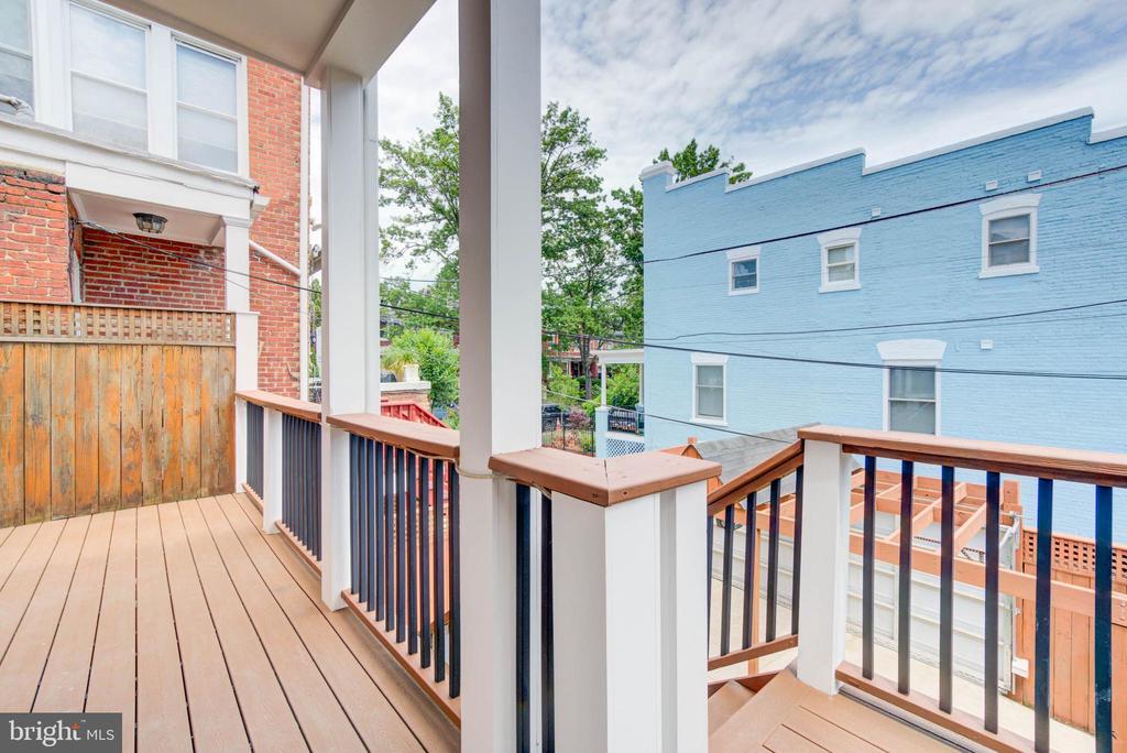 4421 15th St NW