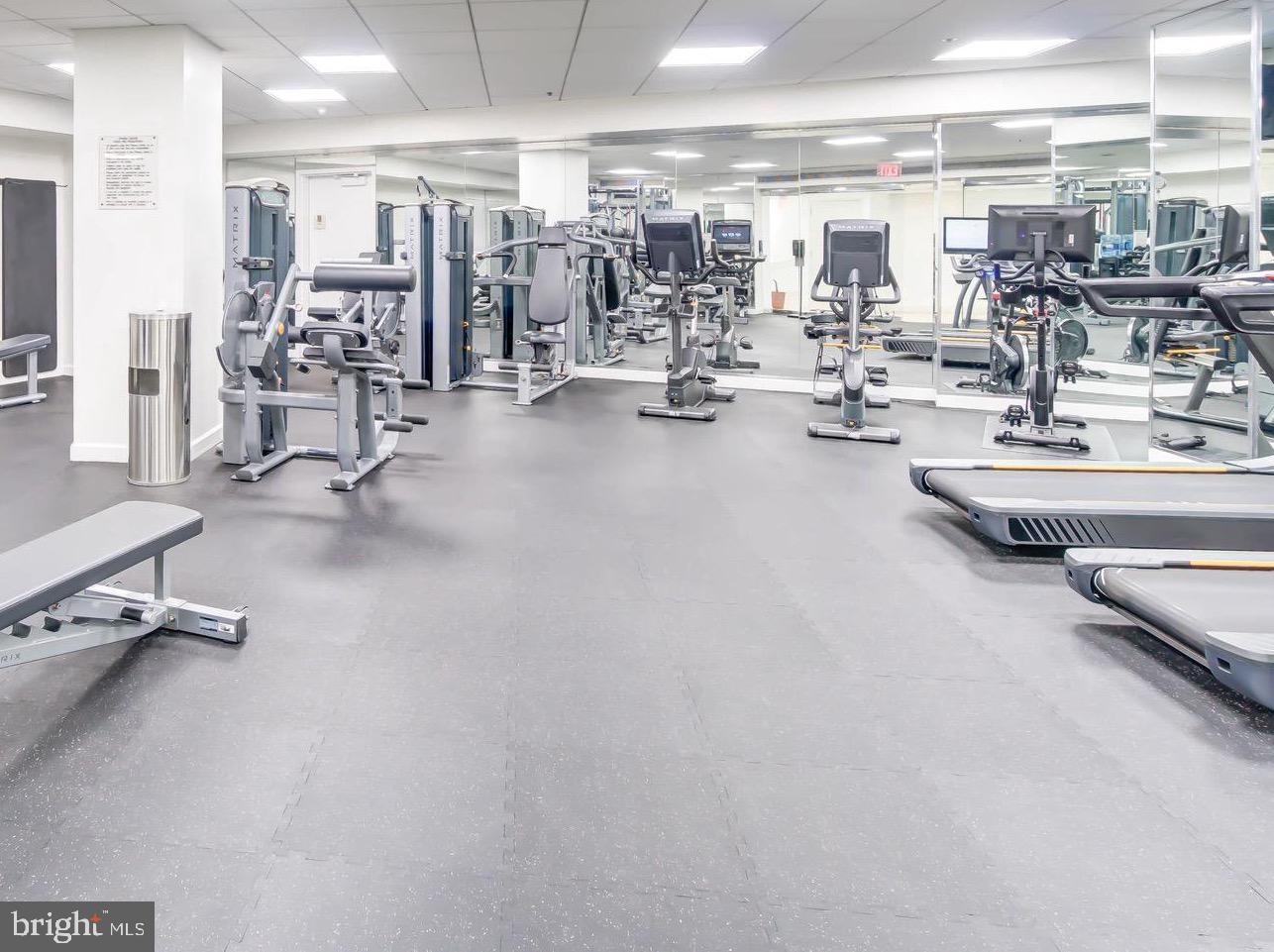 601 PENNSYLVANIA AVE NW #606