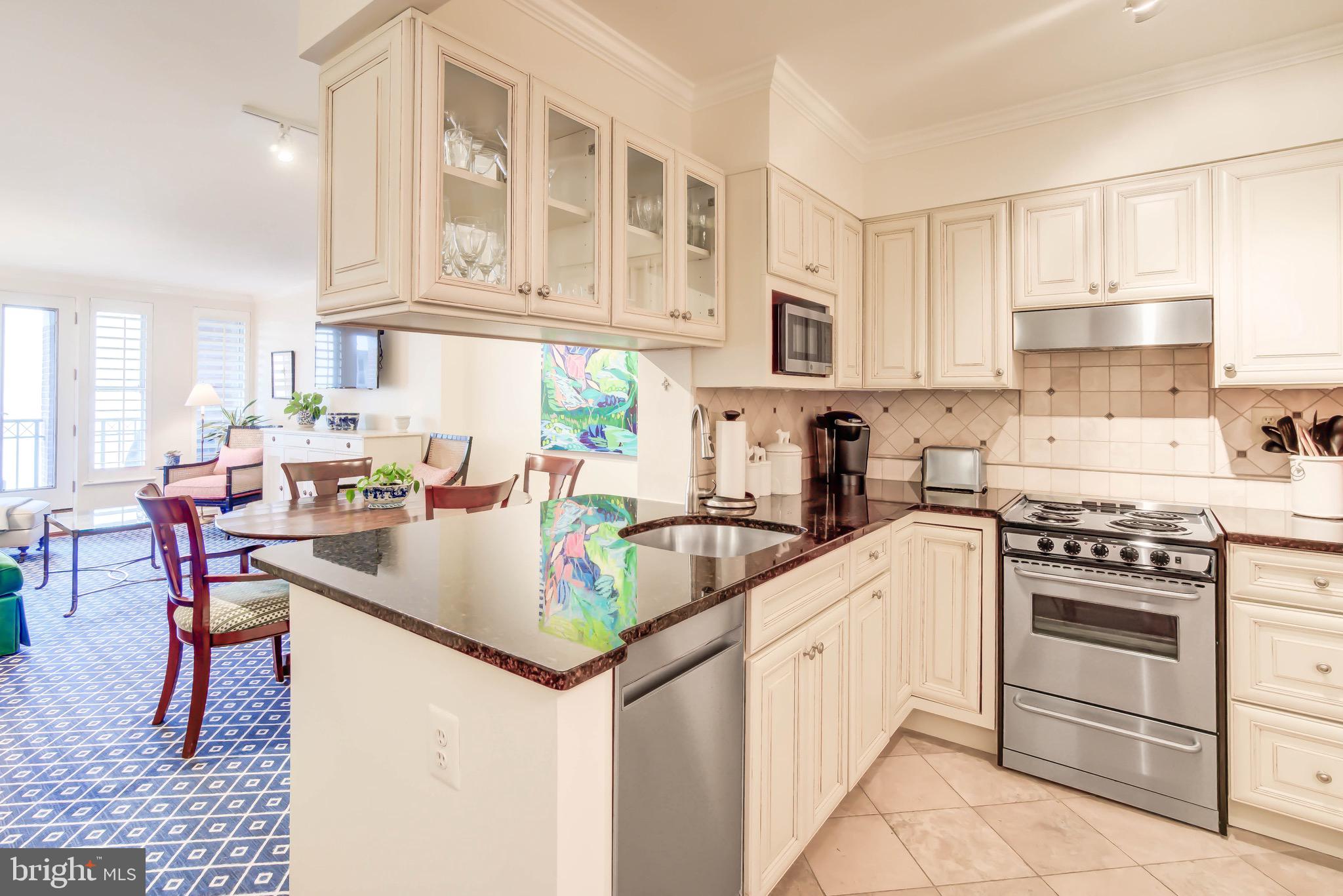 601 PENNSYLVANIA AVE NW #606