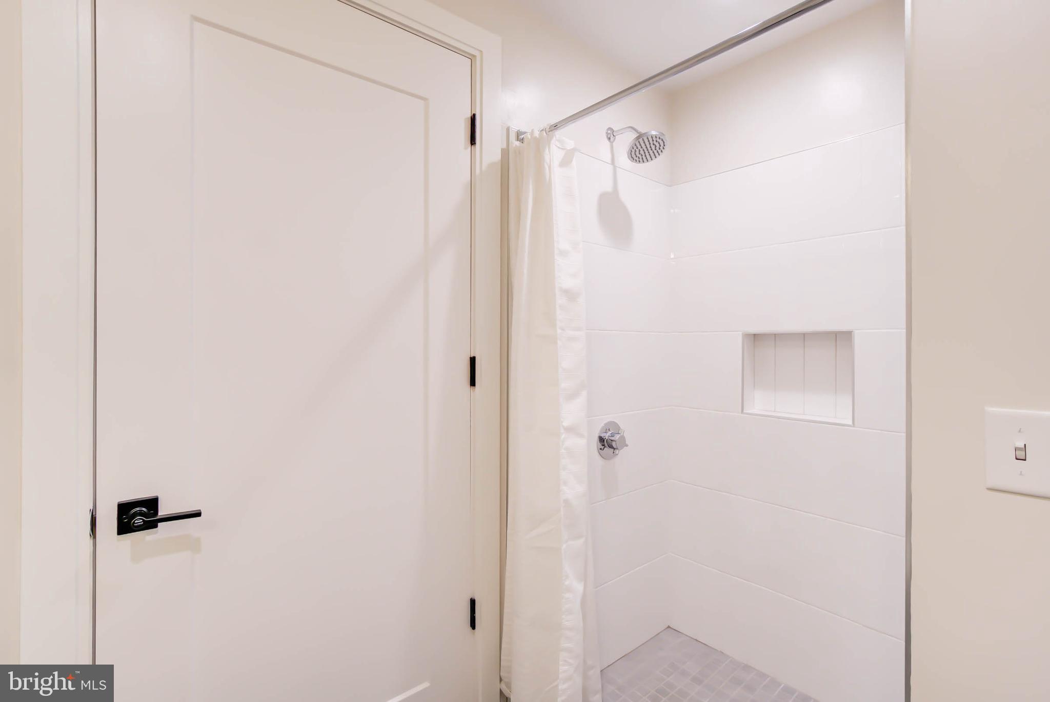 1111 PENNSYLVANIA AVE SE #212
