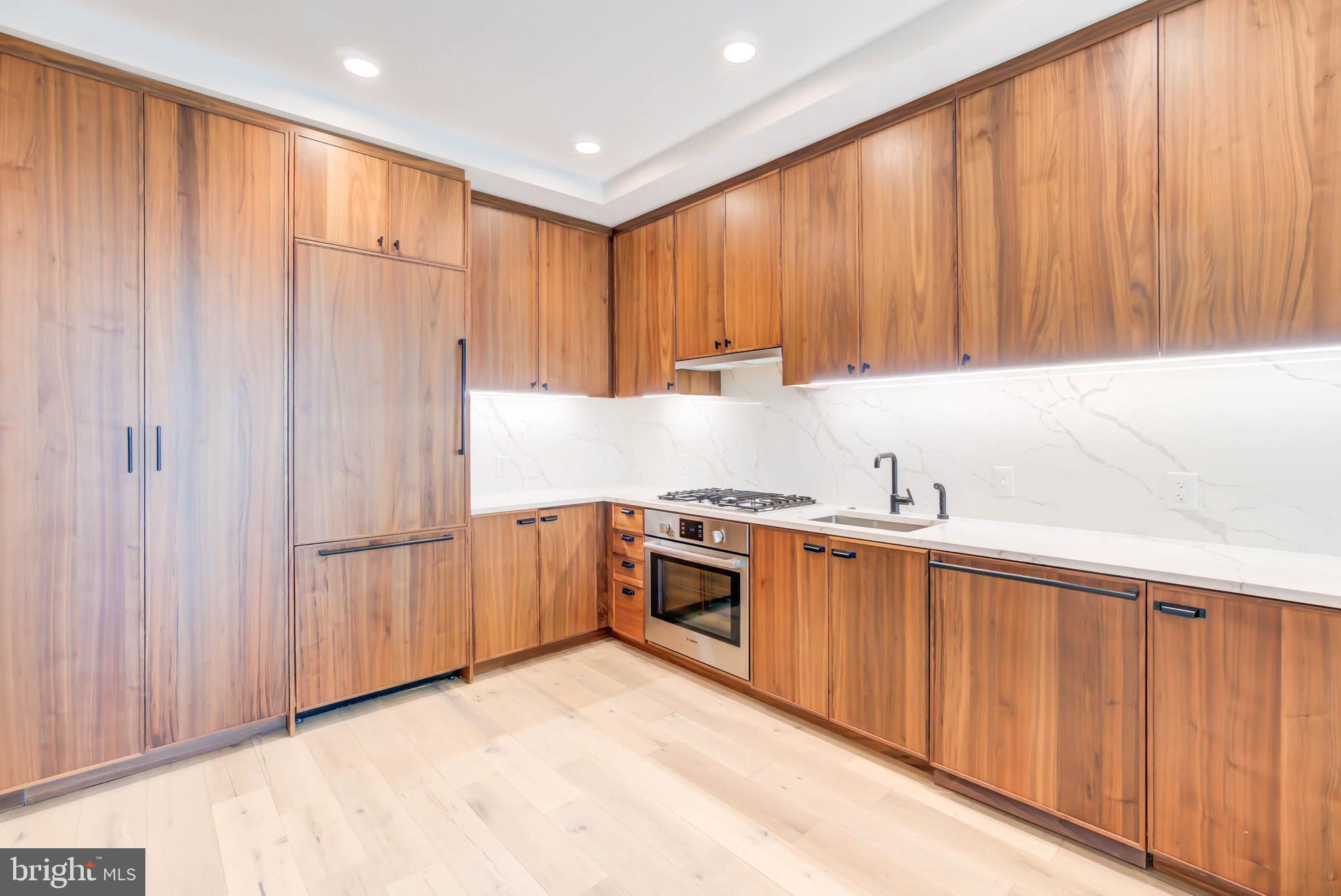 1111 PENNSYLVANIA AVE SE #212