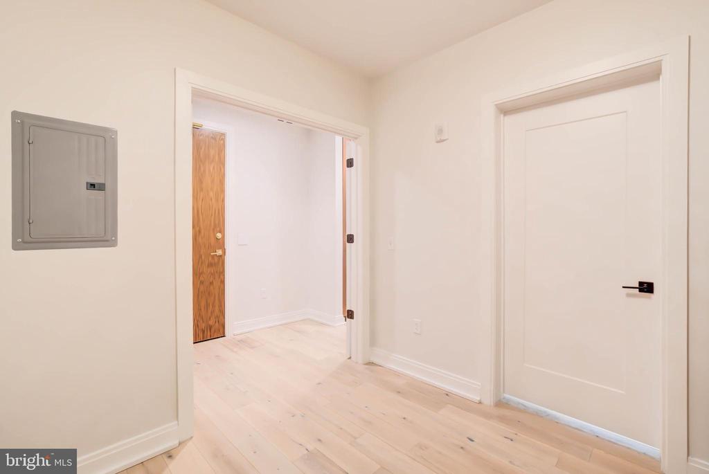 1111 PENNSYLVANIA AVE SE #212
