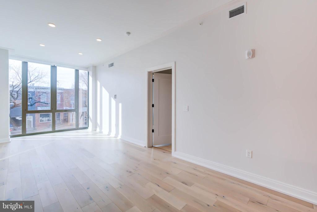 1111 PENNSYLVANIA AVE SE #212