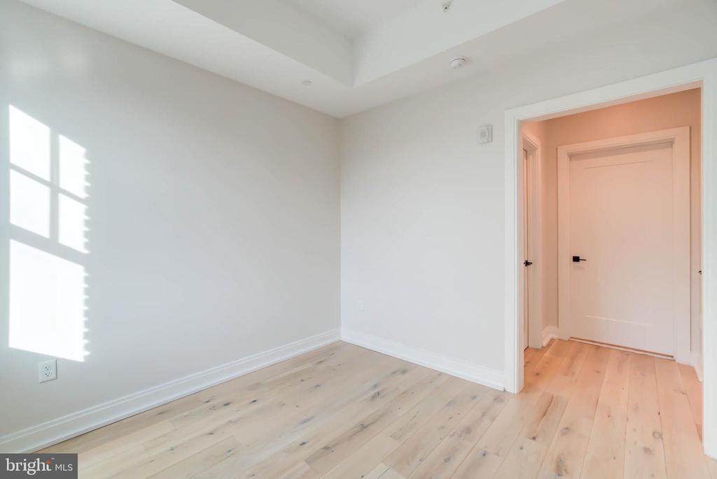 1111 PENNSYLVANIA AVE SE #212
