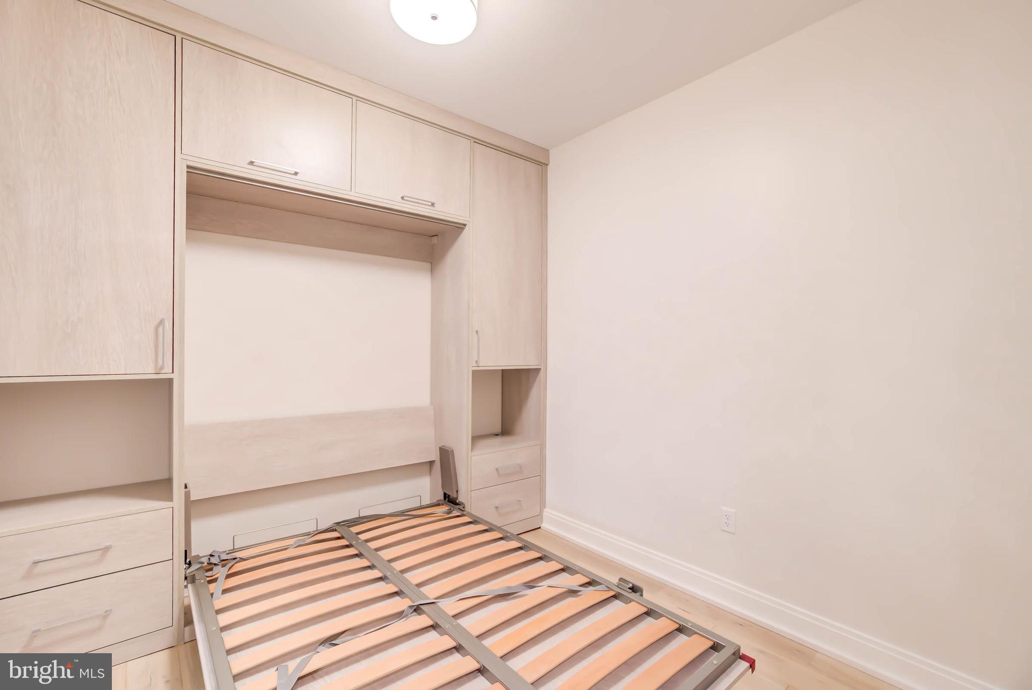 1111 PENNSYLVANIA AVE SE #212