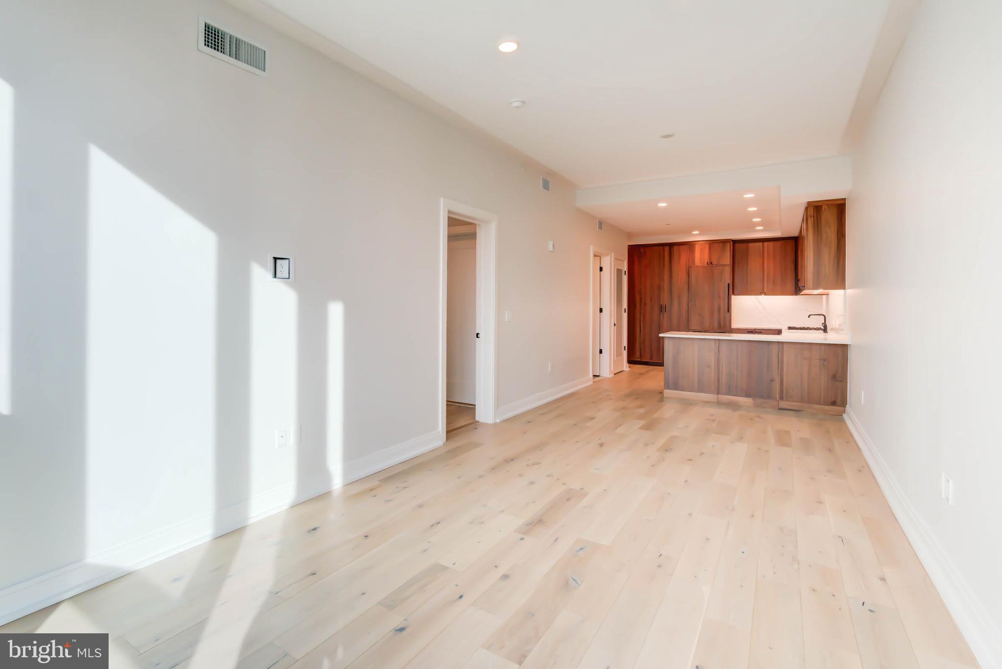 1111 PENNSYLVANIA AVE SE #212