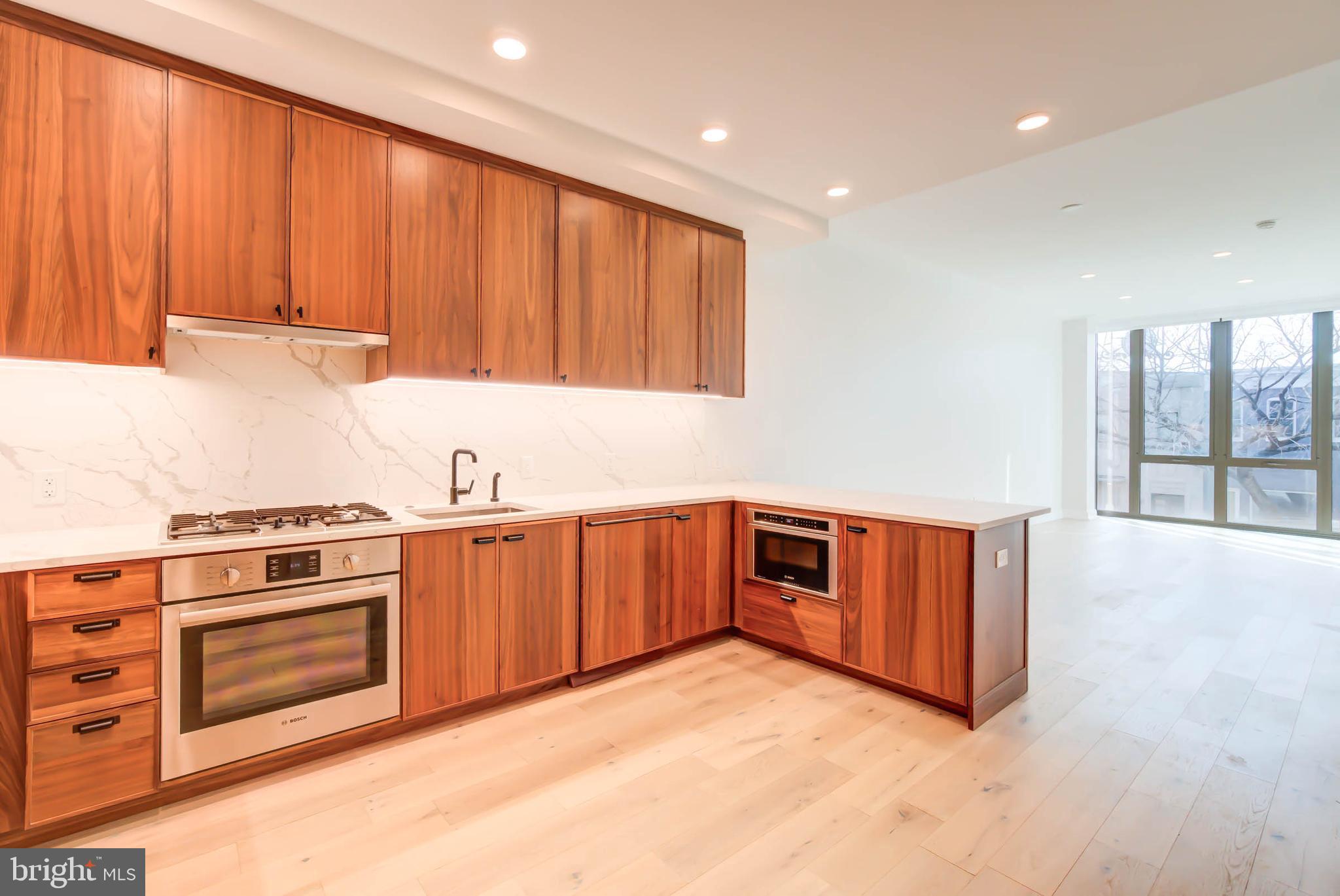 1111 PENNSYLVANIA AVE SE #212