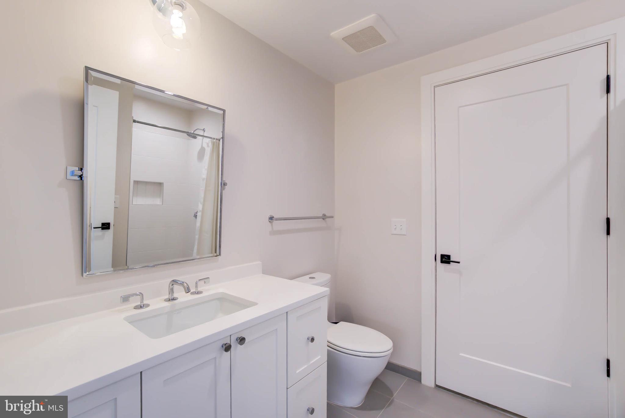 1111 PENNSYLVANIA AVE SE #212