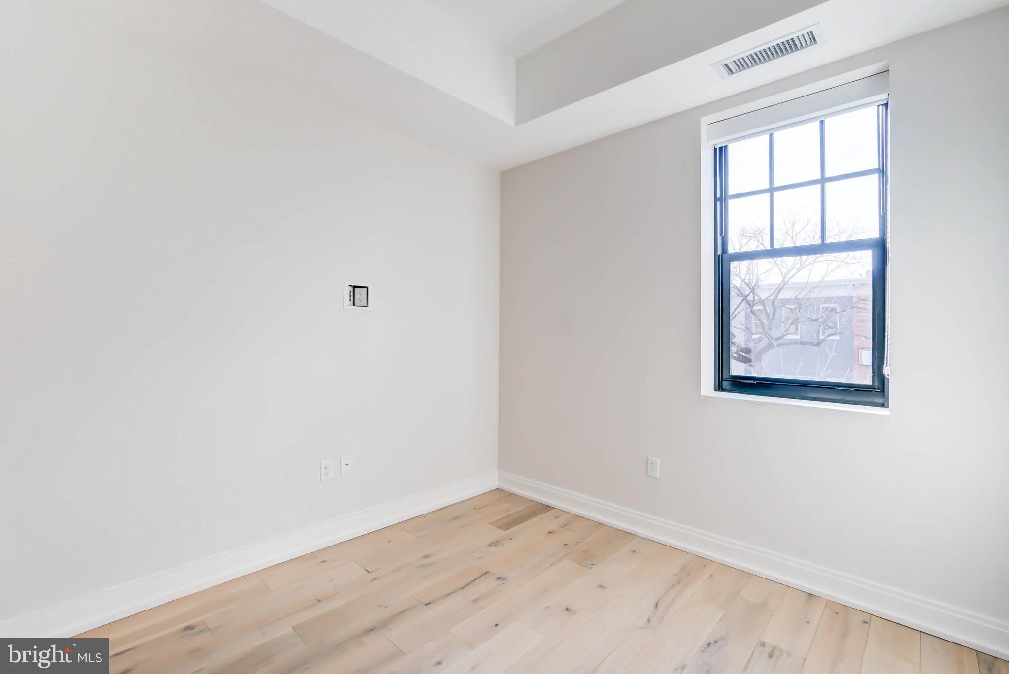 1111 PENNSYLVANIA AVE SE #212