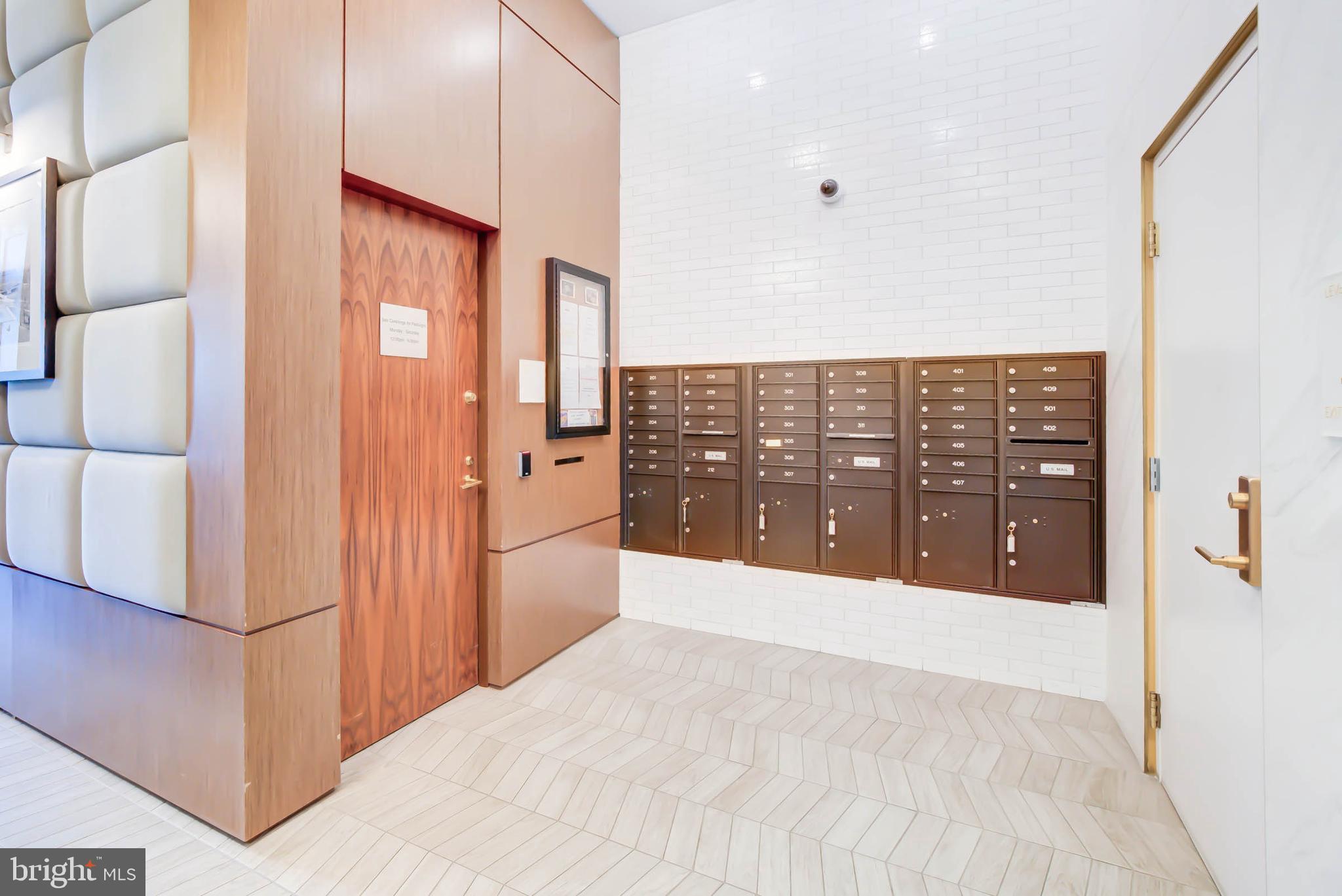 1111 PENNSYLVANIA AVE SE #212