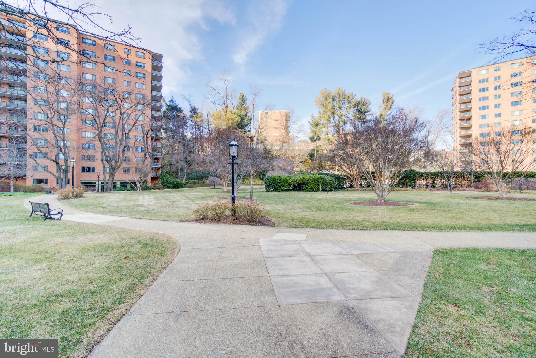 4201 CATHEDRAL AVE NW #911W
